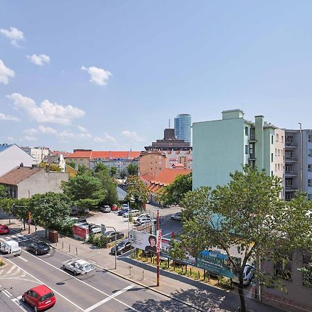 Cozy & Spacious Family Stay Near Train Station Bratislava Esterno foto