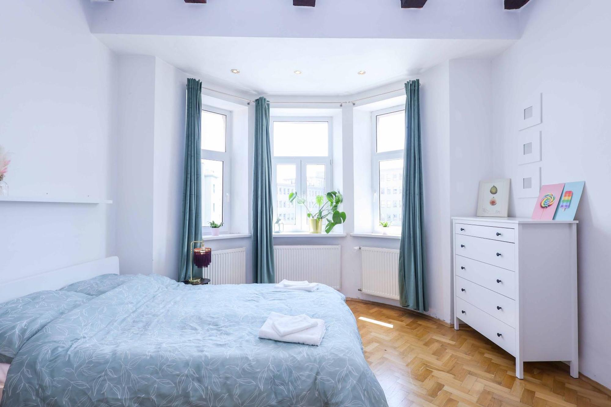 Cozy & Spacious Family Stay Near Train Station Bratislava Esterno foto